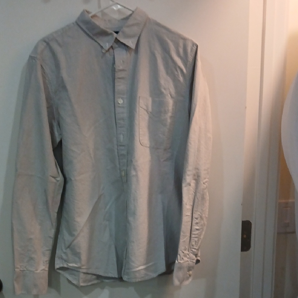 Everlane Light Gray Casual Button Down Shirt